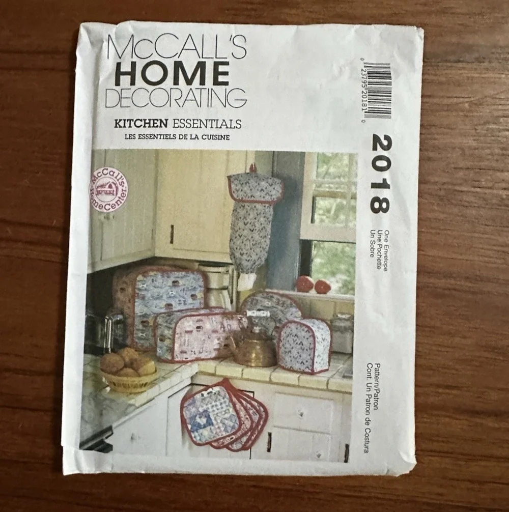 UNCUT McCall's Home Decorating Kitchen Essentials Sewing Pattern 2018 Covers